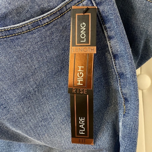 Wide Leg Jeans - Picture 14 of 15